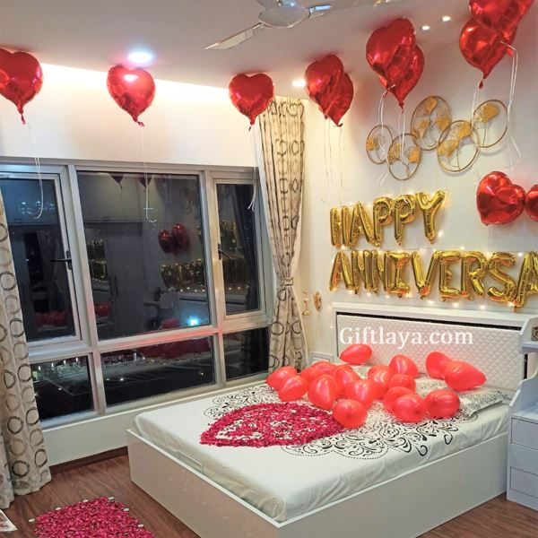 Lovely Room Anniversary Decoration