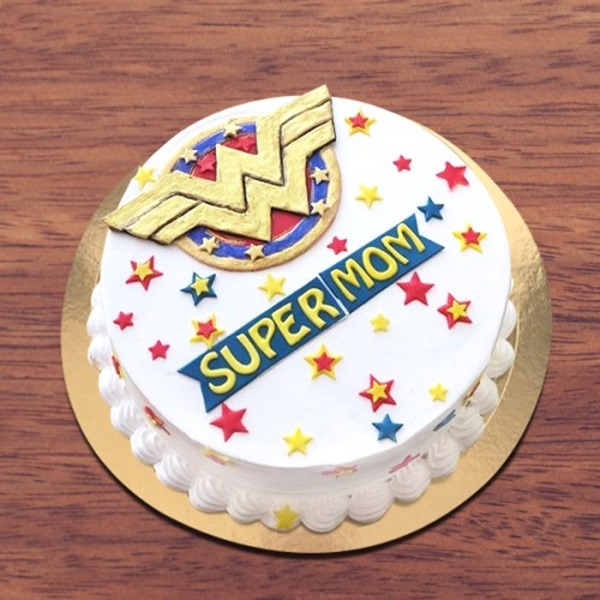 Wonder Woman Cake for Mom