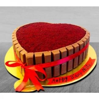 Red Velvet Kitkat Cake