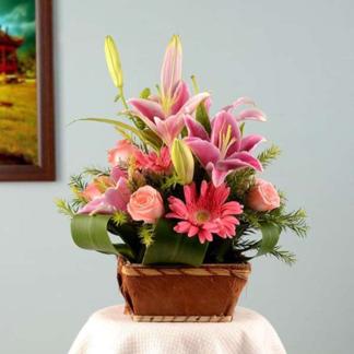 Mixed of Pink Flowers Basket