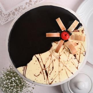 Chocolate Vanilla Duet Cake