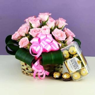 Roses Basket with Chocolate