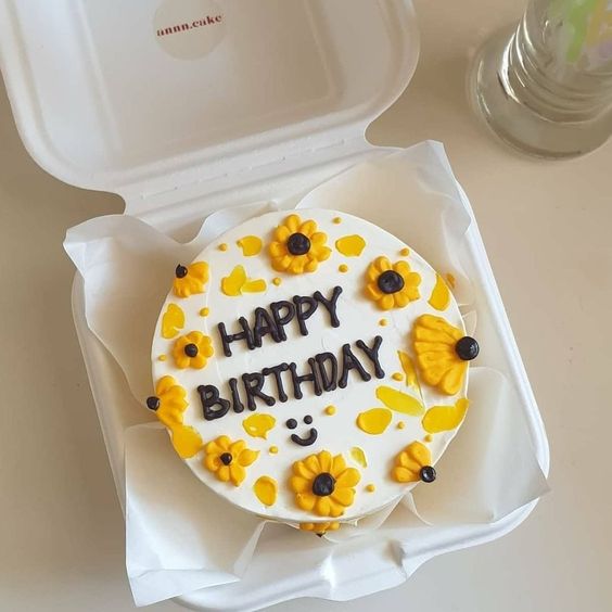 Sunflower Bento Cake 